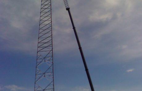 Crane Service for Cell Phone Towers